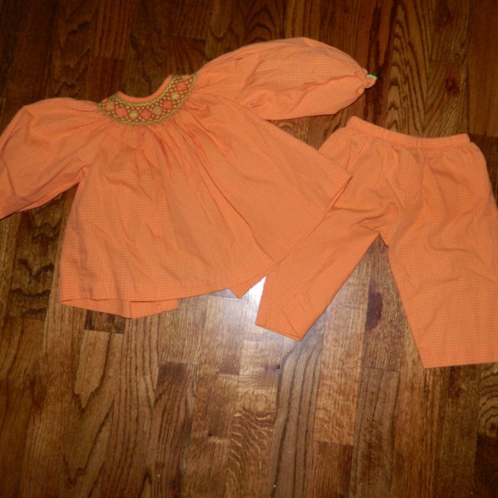Silly Goose Hand Smocked Fall 2 pc Outfit Size 9M (H-42)